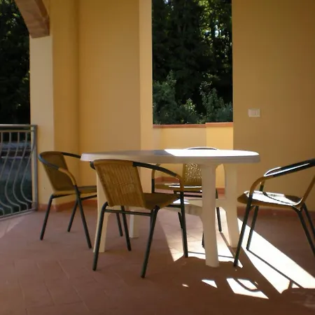 Apartmán Monteverdi Ferienwohnung Erdgeschoss Mit Terrasse *